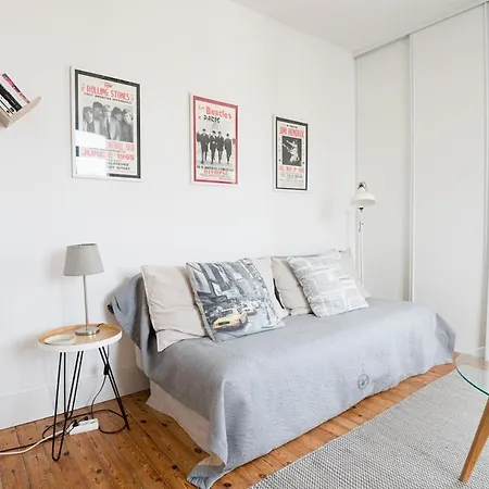 27 M2 Apartment, Sea View, Heart Of The City! *