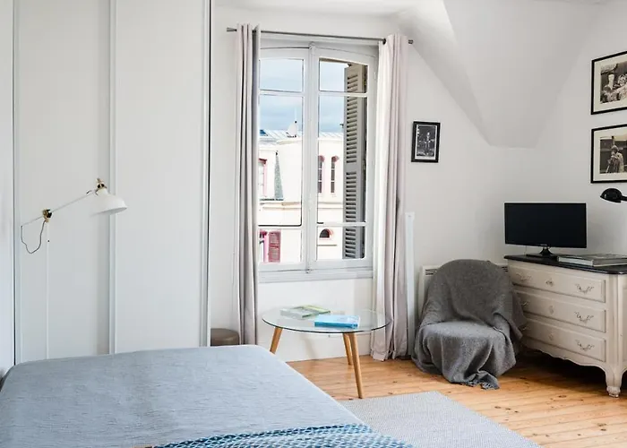 Apartamento 27 M2 Apartment, Sea View, Heart Of The City!