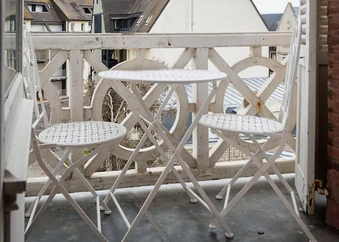 Apartamento 27 M2 Apartment, Sea View, Heart Of The City!