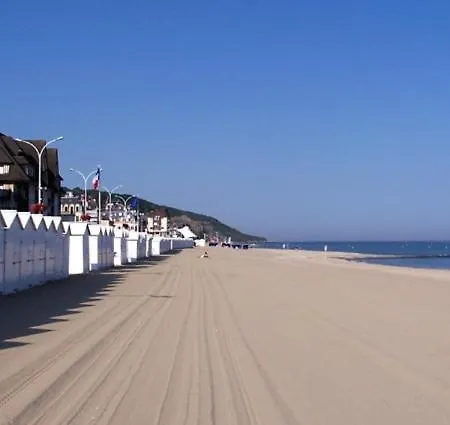 27 M2 Apartment, Sea View, Heart Of The City! Appartement Villers-sur-Mer