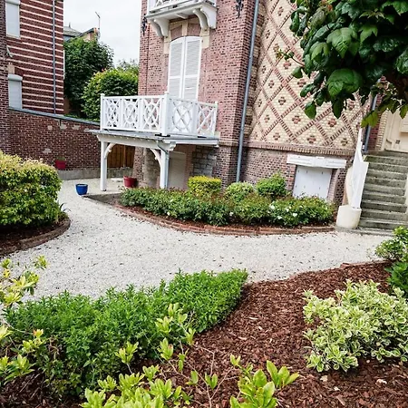 Appartement 27 M2 Apartment, Sea View, Heart Of The City!