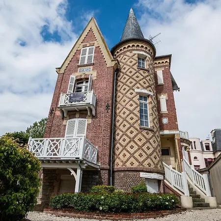 27 M2 Apartment, Sea View, Heart Of The City! Apartment