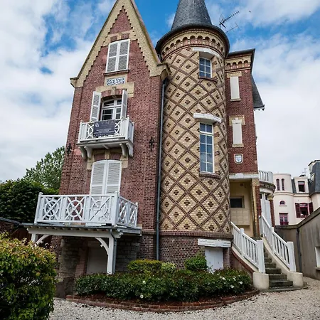 Appartement 27 M2 Apartment, Sea View, Heart Of The City!