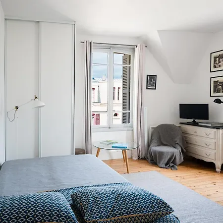 Apartment 27 M2 Apartment, Sea View, Heart Of The City!