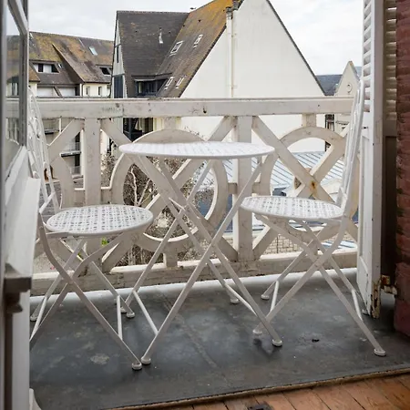 Appartement 27 M2 Apartment, Sea View, Heart Of The City!