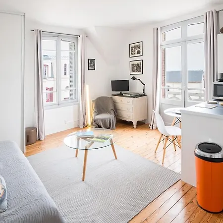 27 M2 Apartment, Sea View, Heart Of The City! * Villers-sur-Mer
