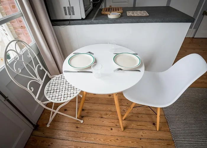 27 M2 Apartment, Sea View, Heart Of The City! *