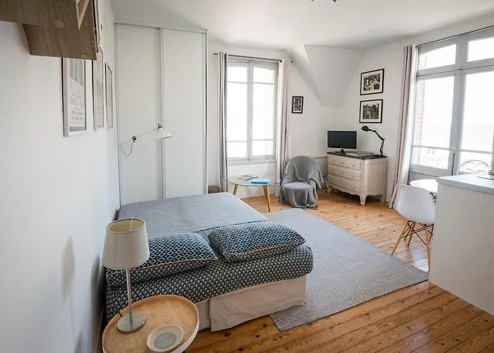 27 M2 Apartment, Sea View, Heart Of The City!