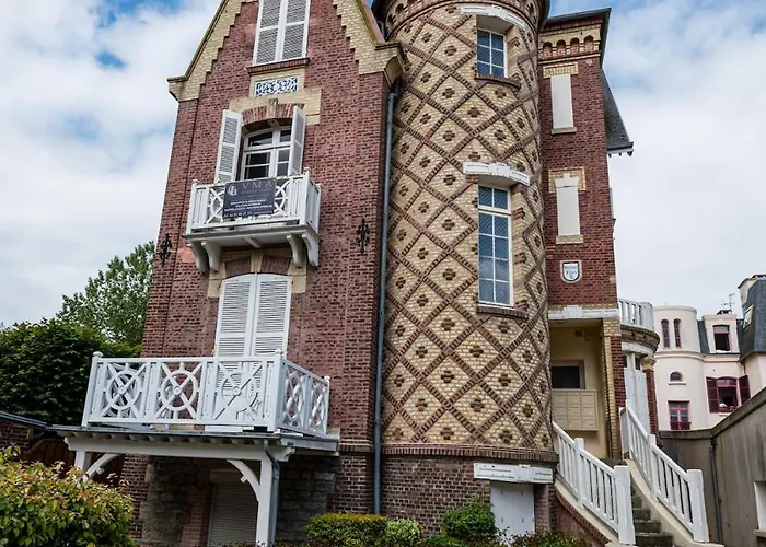 Apartmán 27 M2 Apartment, Sea View, Heart Of The City!