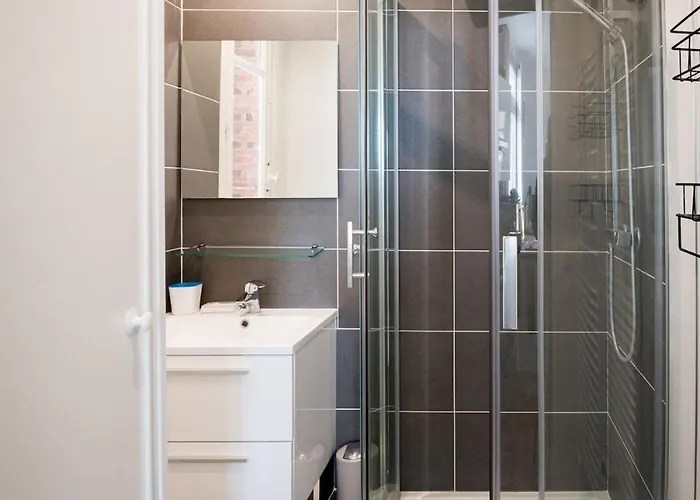 27 M2 Apartment, Sea View, Heart Of The City! Apartmán