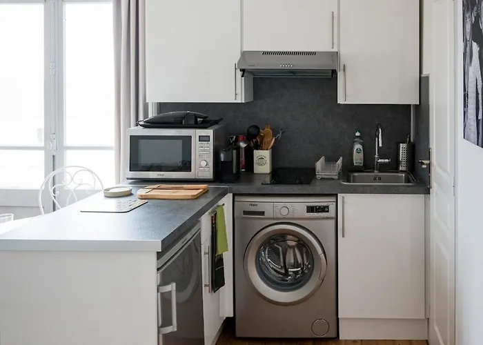 Apartmán 27 M2 Apartment, Sea View, Heart Of The City!